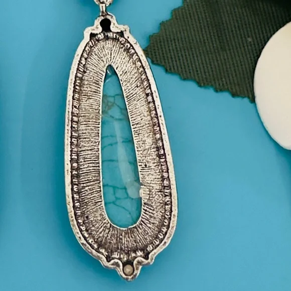 GYPSY OUTLAW ~ Silver Toned Drop Earrings w/Faux Turquoise & Iridescent Stones - Picture 5 of 8